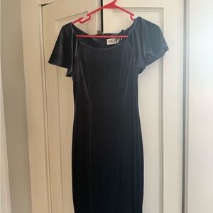 Elegant Navy Velvet Dress